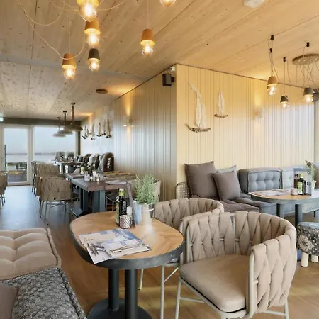 Holiday home Lovely In Lembruch-duemmer With Wifi